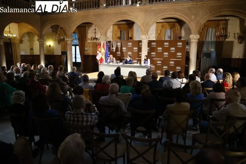 Presentación del libro de Graciano Palomo 'Éxodo y poder, una historia crítica de la derecha española' en el Casino de Salamanca. Fotos: David Sañudo