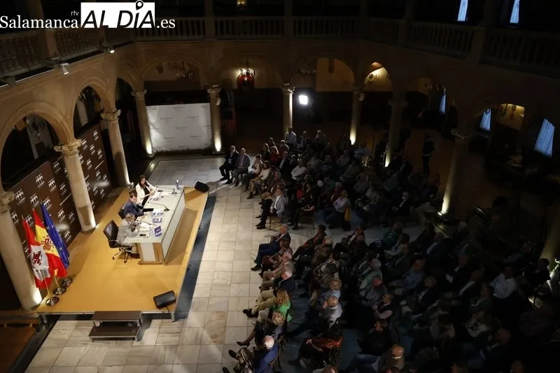 Presentación del libro de Graciano Palomo 'Éxodo y poder, una historia crítica de la derecha española' en el Casino de Salamanca. Fotos: David Sañudo