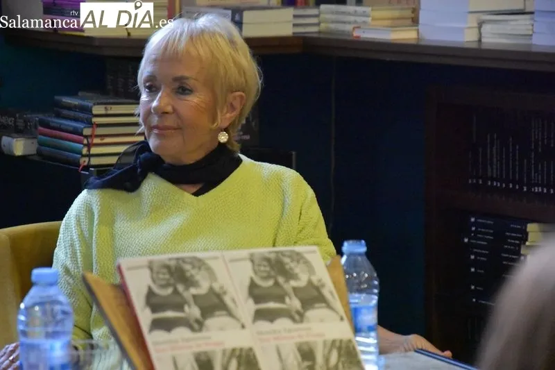 Monika Zgustova, autora del libro 'Yo soy Milena de Praga', en la presentación realizada en Salamanca. Foto Carmen Borrego