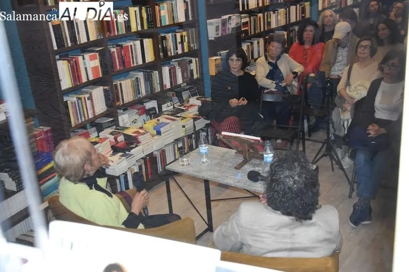 Monika Zgustova, autora del libro 'Yo soy Milena de Praga', en la presentación realizada en Salamanca. Foto Carmen Borrego
