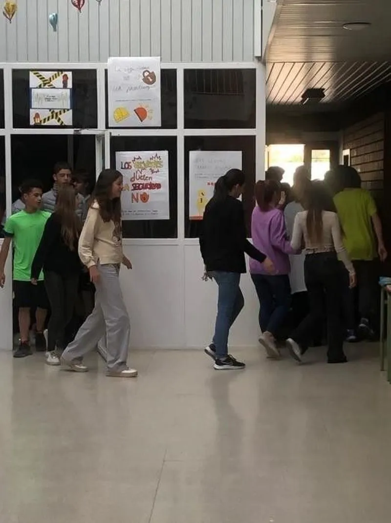 Actividades en el colegio Antonio Machado relacionadas con la seguridad y la prevención de riesgos laborales