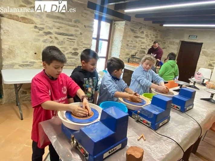 Foto 3 - &iexcl;Hola Cer&aacute;mica! triunfa con sus dos talleres&nbsp;alfarer&iacute;a para grandes y peque&ntilde;os