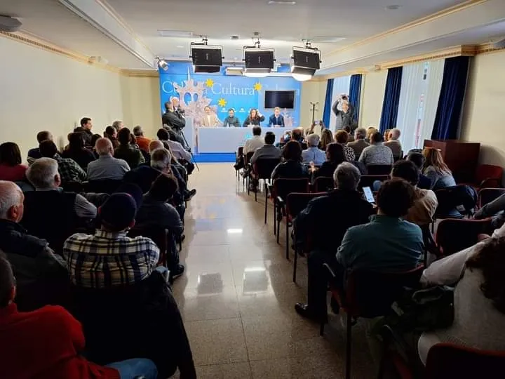 Foto 3 - La figura del sobresaliente llena la Sala de la Palabra