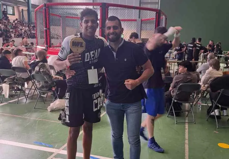 Foto 4 - William Montrond de Oliveira gana su pelea frente a C&eacute;sar Ferreira