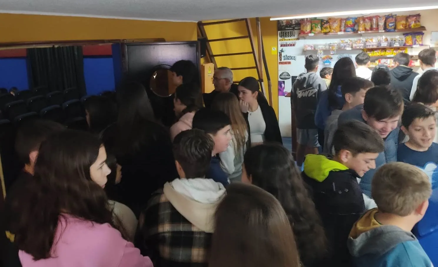 Foto 2 - EDUCAFICCI-ON recibe a alumnos de la ESO de tres centros mirobrigenses y el IES de La Fuente 