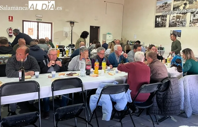 En Gejo de los Reyes mantienen la cita gastronómica mensual con un rico plato de patatas con espinazo 