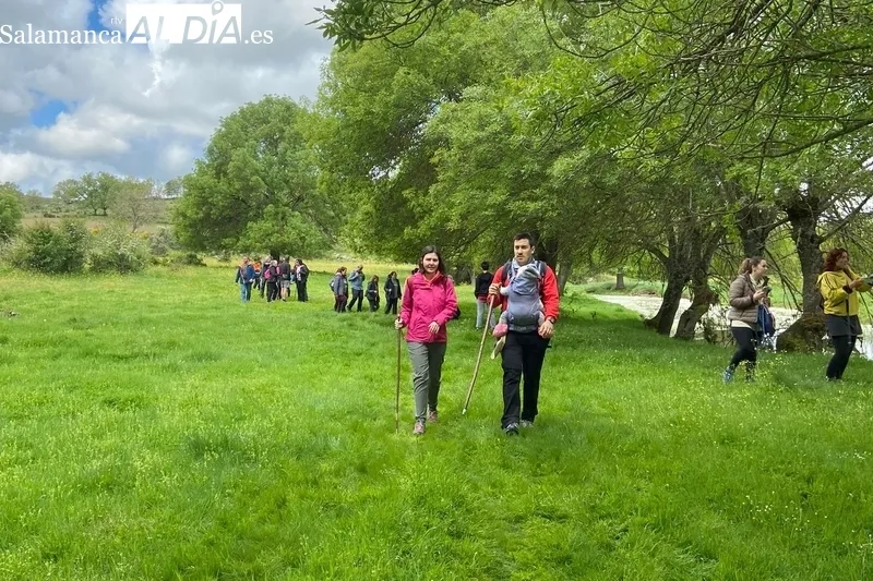En Valderrodrigo celebraban este domingo su I Marcha Senderista, una excelente jornada para disfrutar de la naturaleza que rodea al río Uces  