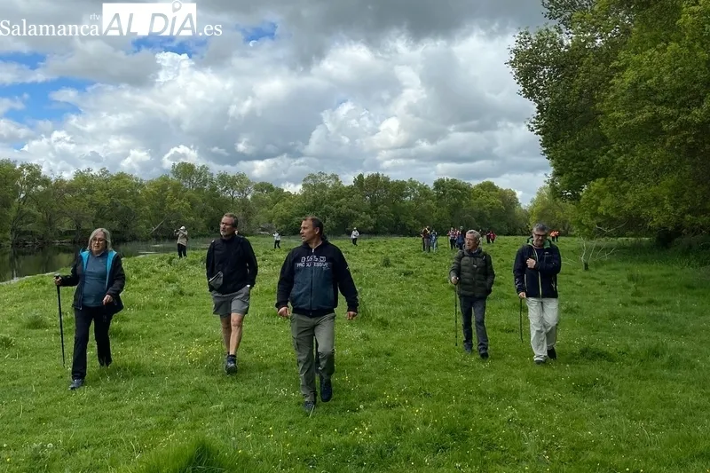 En Valderrodrigo celebraban este domingo su I Marcha Senderista, una excelente jornada para disfrutar de la naturaleza que rodea al río Uces  