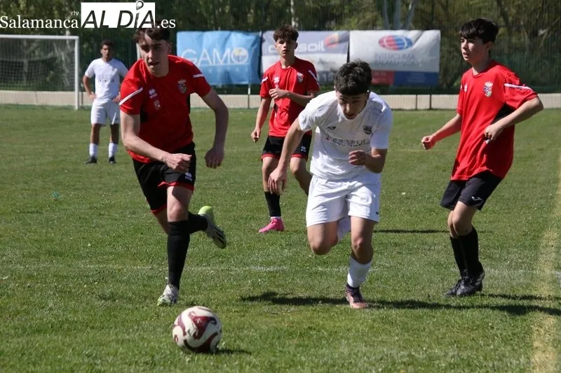 Foto 3 - Los juveniles de Alba de Tormes acarician el t&iacute;tulo y el ascenso a Primera Provincial