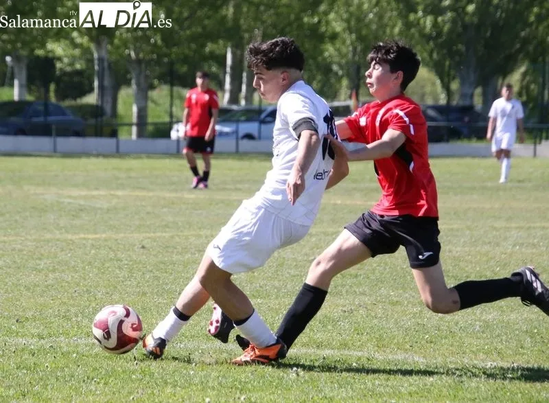 Foto 2 - Los juveniles de Alba de Tormes acarician el t&iacute;tulo y el ascenso a Primera Provincial