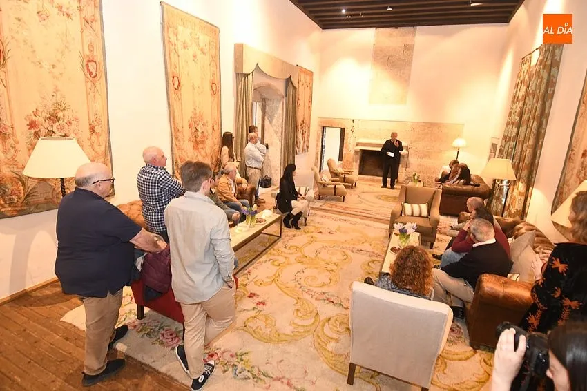 Empresarios y autoridades arropan a la gerencia del Palacio de Montarco