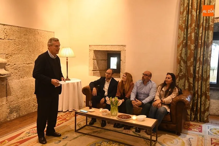 Empresarios y autoridades arropan a la gerencia del Palacio de Montarco