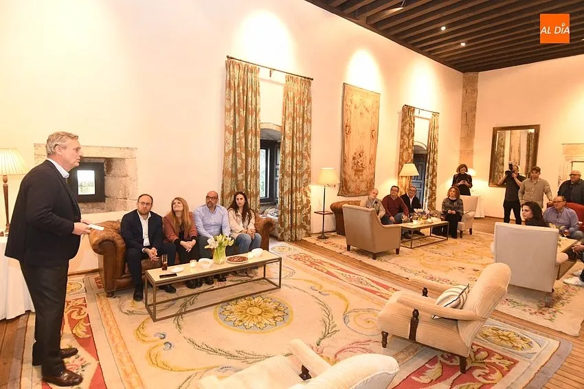 Empresarios y autoridades arropan a la gerencia del Palacio de Montarco