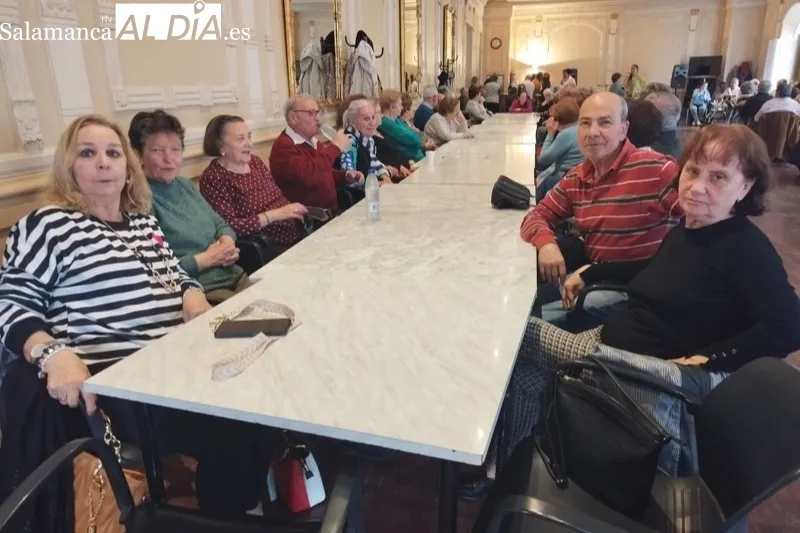 La asociación de mayores San Miguel organizaba una gran chocolatada