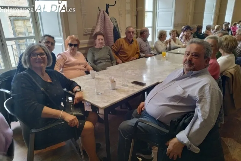 La asociación de mayores San Miguel organizaba una gran chocolatada