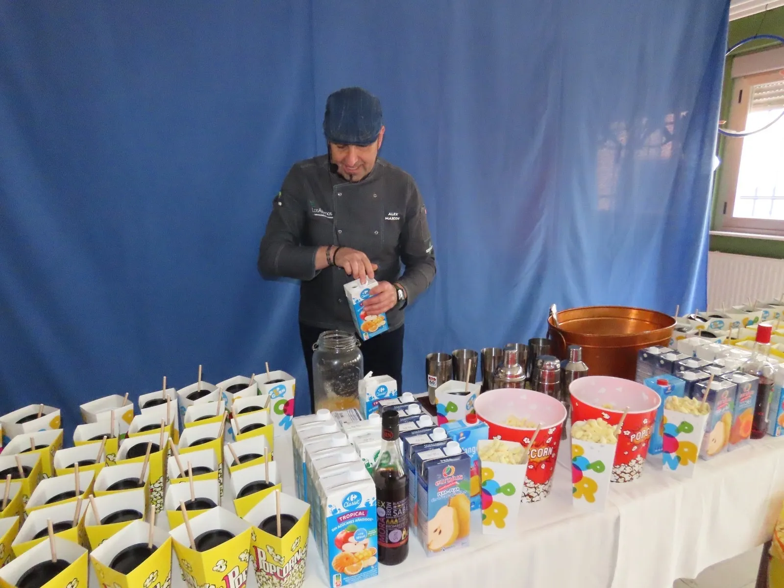 Foto 4 - Teo Marcos ofrece una divertida clase de cocteles en el CEIP Severiano Montero