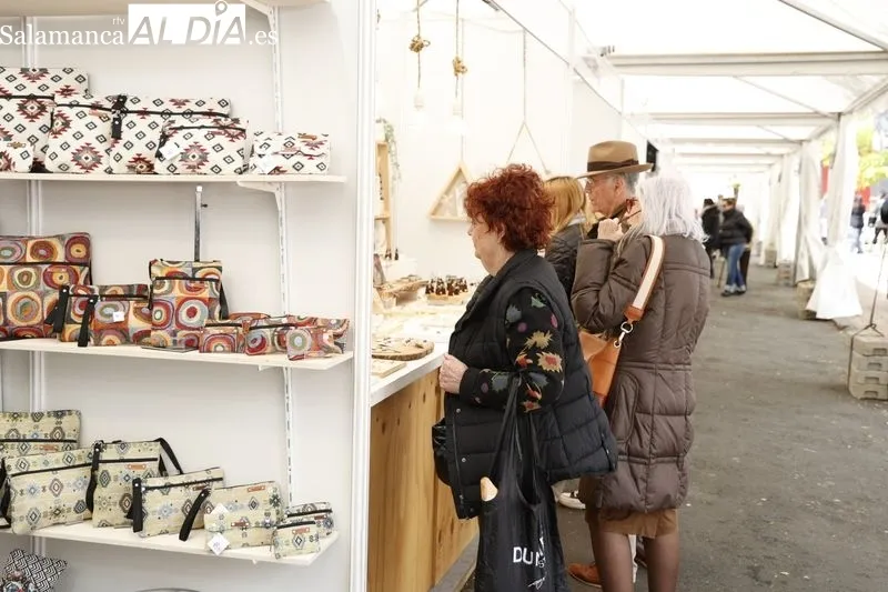 Feria de Artesanía de Salamanca en la plaza de los Bandos. Foto: David Sañudo