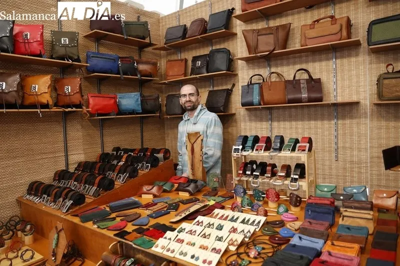 Feria de Artesanía de Salamanca en la plaza de los Bandos. Foto: David Sañudo