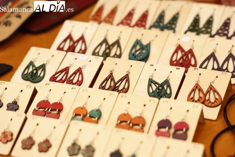Feria de Artesanía de Salamanca en la plaza de los Bandos. Foto: David Sañudo
