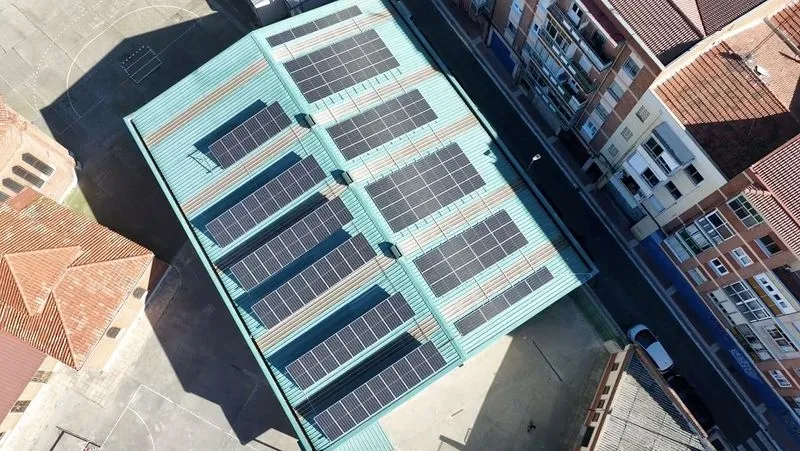 Foto 2 - Iberdrola conecta sus primeras comunidades solares en Valladolid