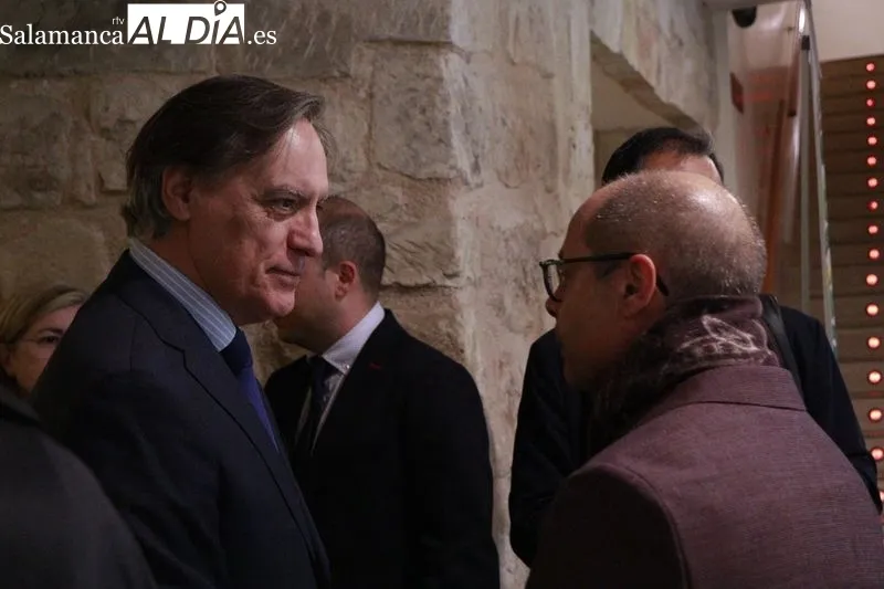 Inauguración de la jornada homenaje al padre de la Neurociencia, Santiago Ramón y Cajal, en el Teatro Liceo. Foto Raúl Riego
