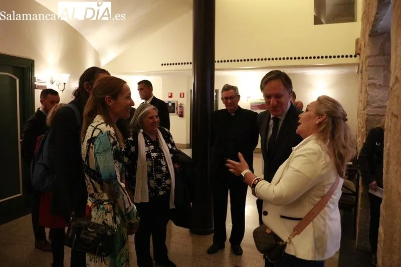Inauguración de la jornada homenaje al padre de la Neurociencia, Santiago Ramón y Cajal, en el Teatro Liceo. Foto Raúl Riego