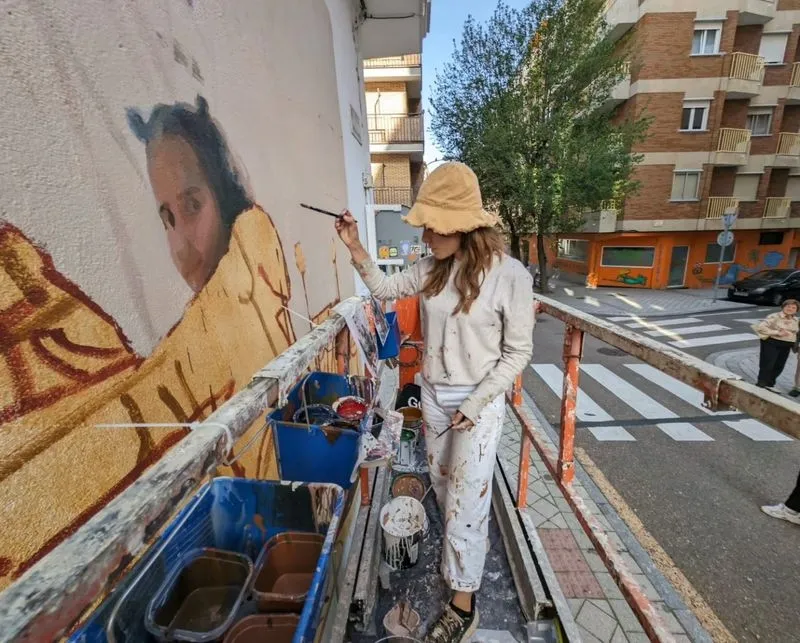 Elisa Capdevila en la calle Jaime Vera, en el barrio del Oeste. Foto: ZOES