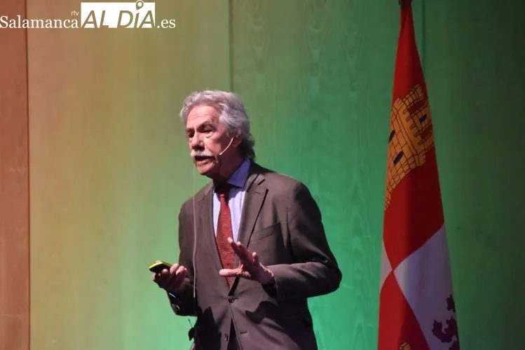José Ramón Lissarrague García-Gutiérrez, durante su ponencia | FOTOS: Vanesa Martins 