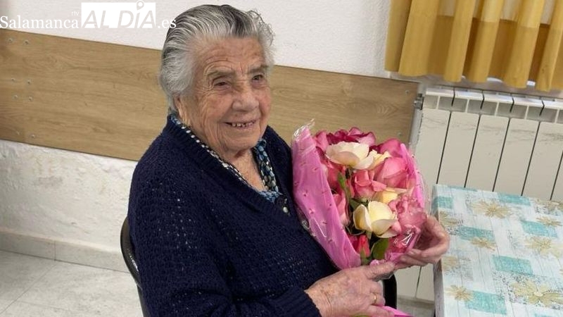 Regina Villoria cumple 106 años y lo celebra en la residencia de Saucelle