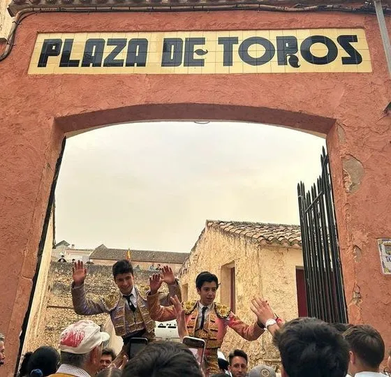 Foto 2 - Marco P&eacute;rez, cuatro orejas en Bocairent  