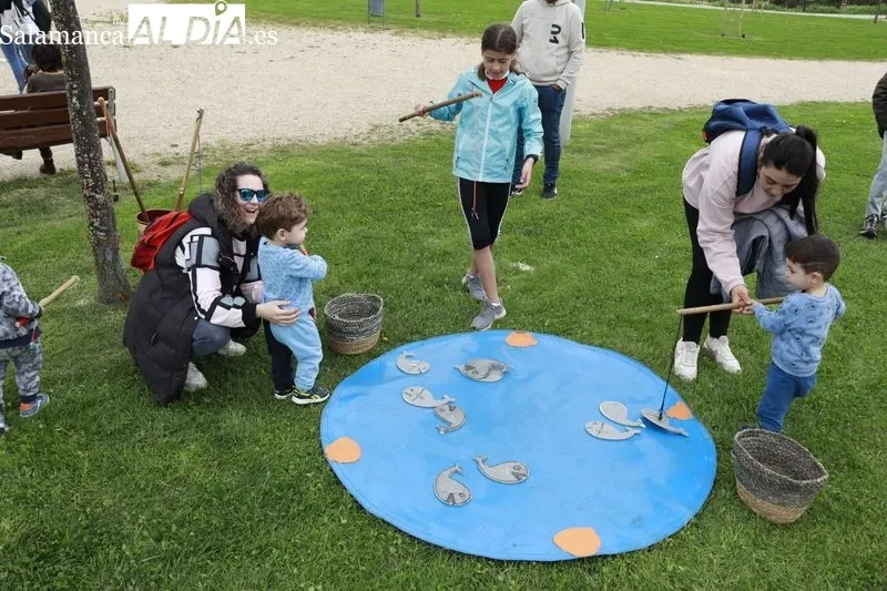 Juegos populares previos al Lunes de Aguas | FOTOS: Raúl González Riego