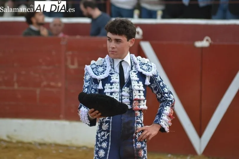 Ismael Martín y el debutante Pedro Andrés, a hombros 