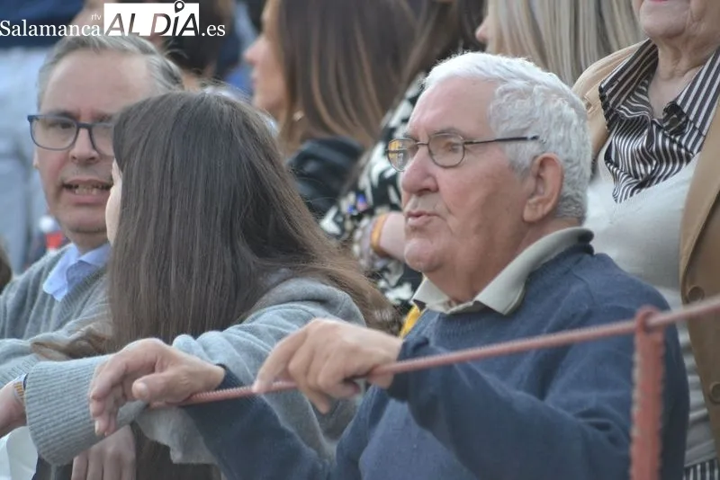 Ismael Martín y el debutante Pedro Andrés, a hombros 