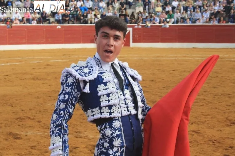 Ismael Martín y el debutante Pedro Andrés, a hombros 