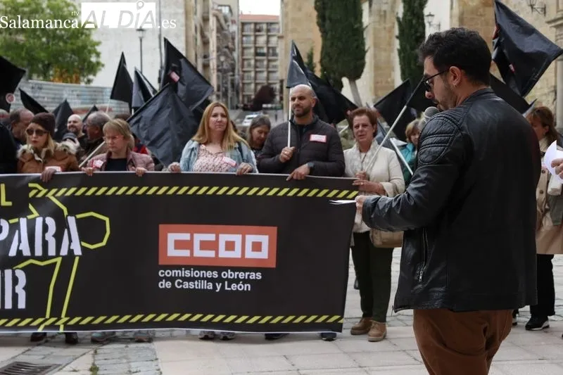 Concentración en la plaza de San Román por el Día Mundial de la Seguridad y la Salud en el Trabajo. Foto: Raúl Riego