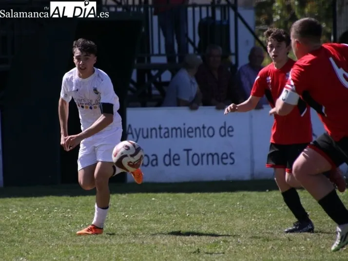 Los juveniles de Alba de Tormes acarician el t&iacute;tulo y el ascenso a Primera Provincial | Imagen 1