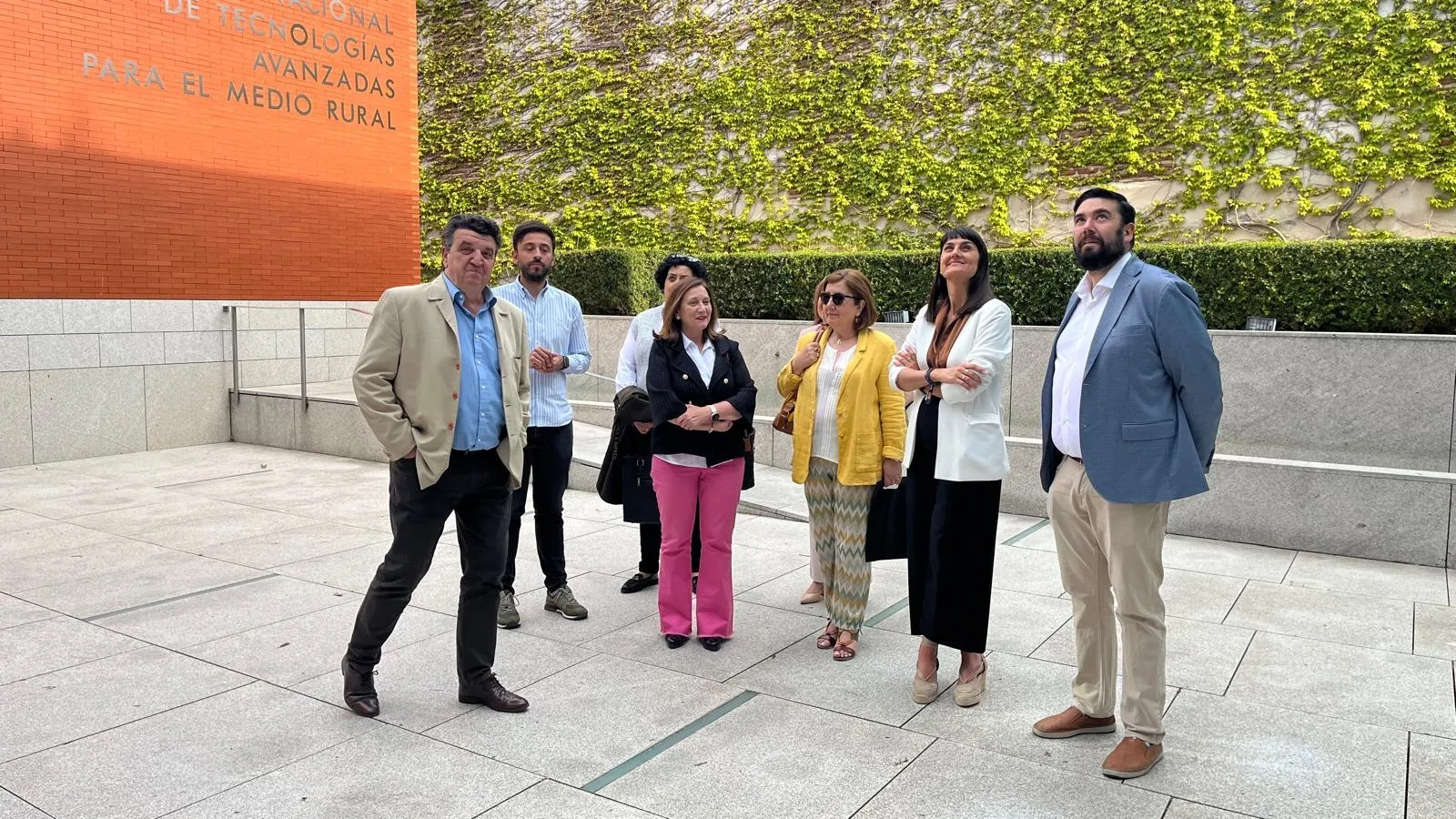 Foto 2 - Mar&iacute;a Gonz&aacute;lez: &ldquo;Nos adelantamos para que no exista una brecha de conectividad y nadie se quede atr&aacute;s&rdquo;