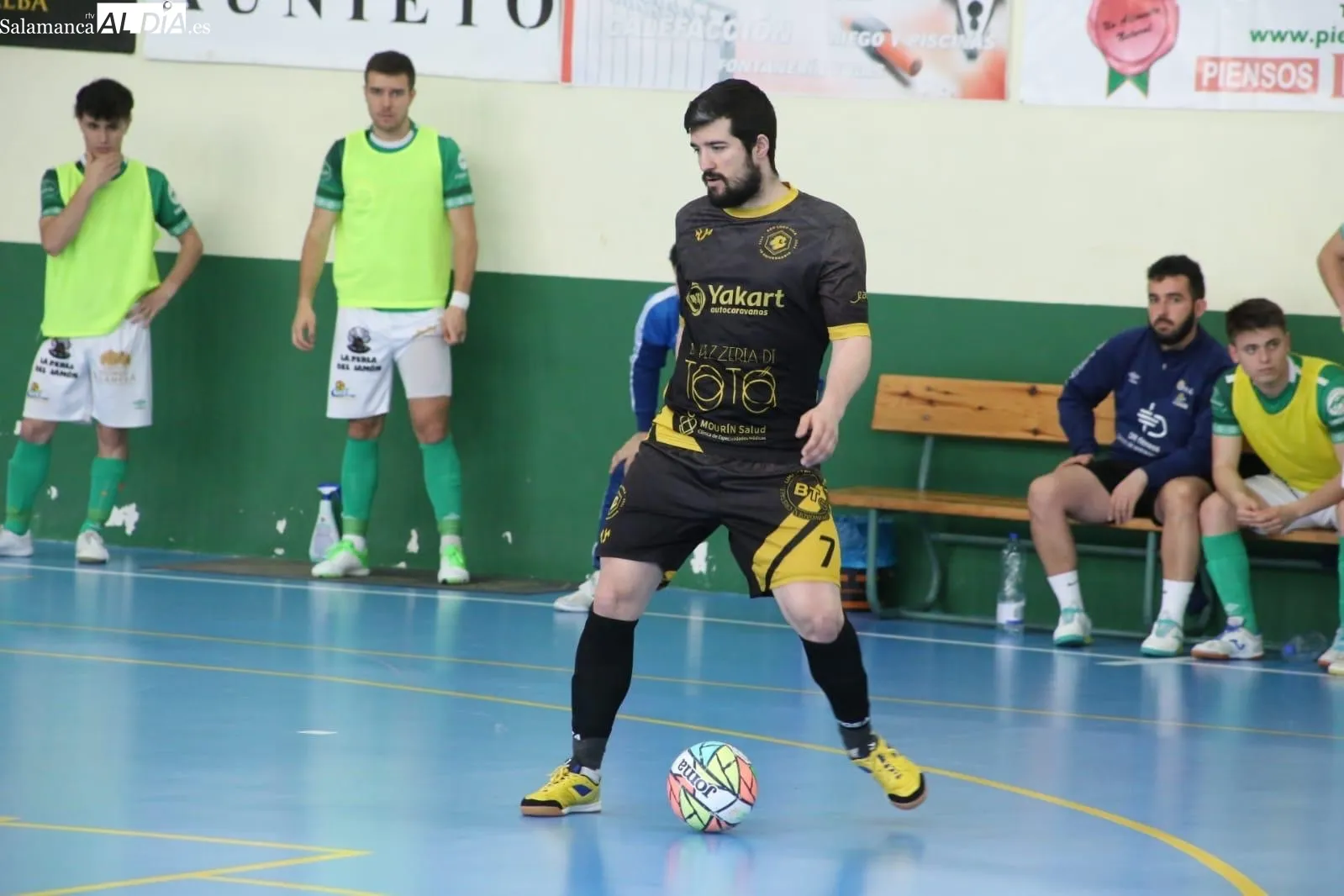 Foto 10 - El Piensos Dur&aacute;n Albense deja escapar vivo al Lugo y todo se decidir&aacute; en la vuelta (2-2)