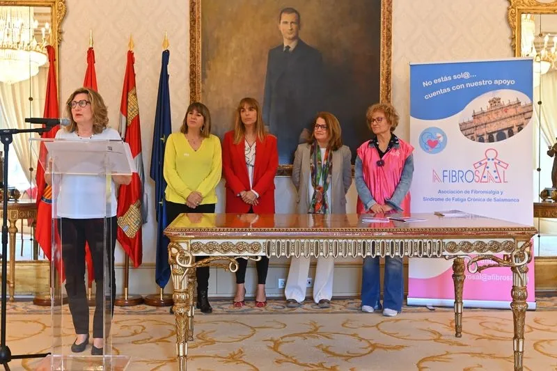 Recepción de Afibrosal en el Ayuntamiento.