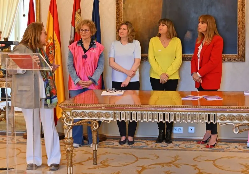Recepción de Afibrosal en el Ayuntamiento.