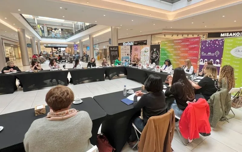 Encuentro de mujeres empresarias y profesionales en el Centro Comercial El Tormes. Foto: CC El Tormes