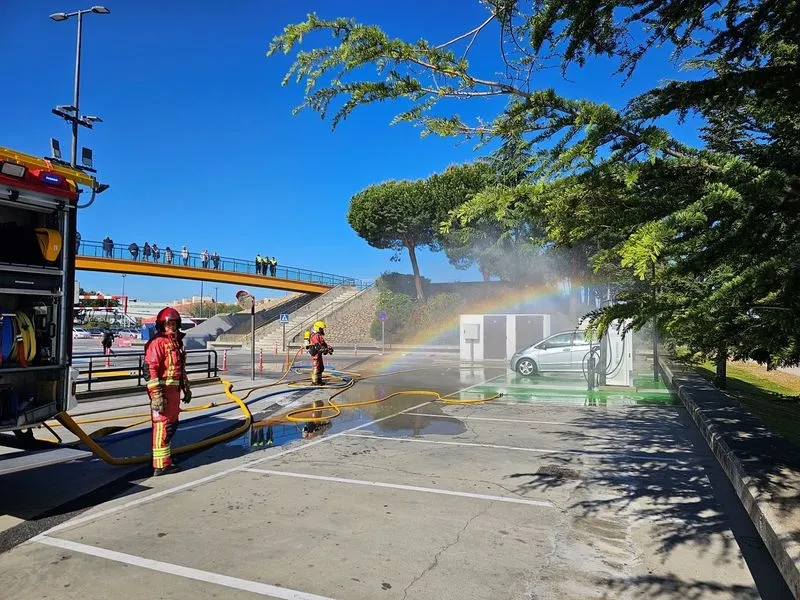 Simulacro de emergencia en el Centro Comercial El Tormes