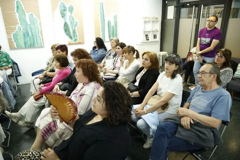 Irene Zugasti ha presentado en Salamanca #SeAcabó en un acto organizado por Podemos. Fotos: David Sañudo