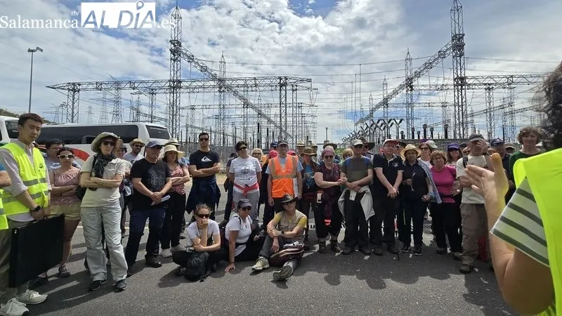 Los visitantes recorrieron diversos enclaves de la formaciones graníticas de las arribes