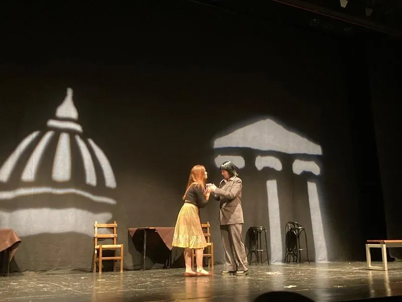 'Un marziano a Roma', de la compañía Gli Improvvisati, en el teatro Juan del Enzina