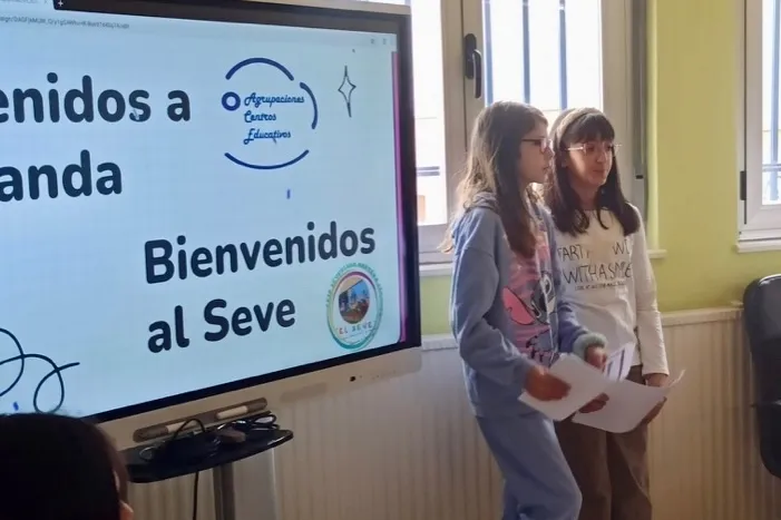 Foto 4 - Los escolares del proyecto nacional &lsquo;Fabricando Ilusiones&rsquo; conocen algunas de las grandes empresas pe&ntilde;arandinas