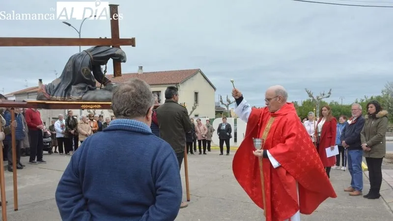 Foto 3 - El Ayuntamiento y los hombres del campo mantienen la celebraci&oacute;n de Santa Cruz en Lumbrales