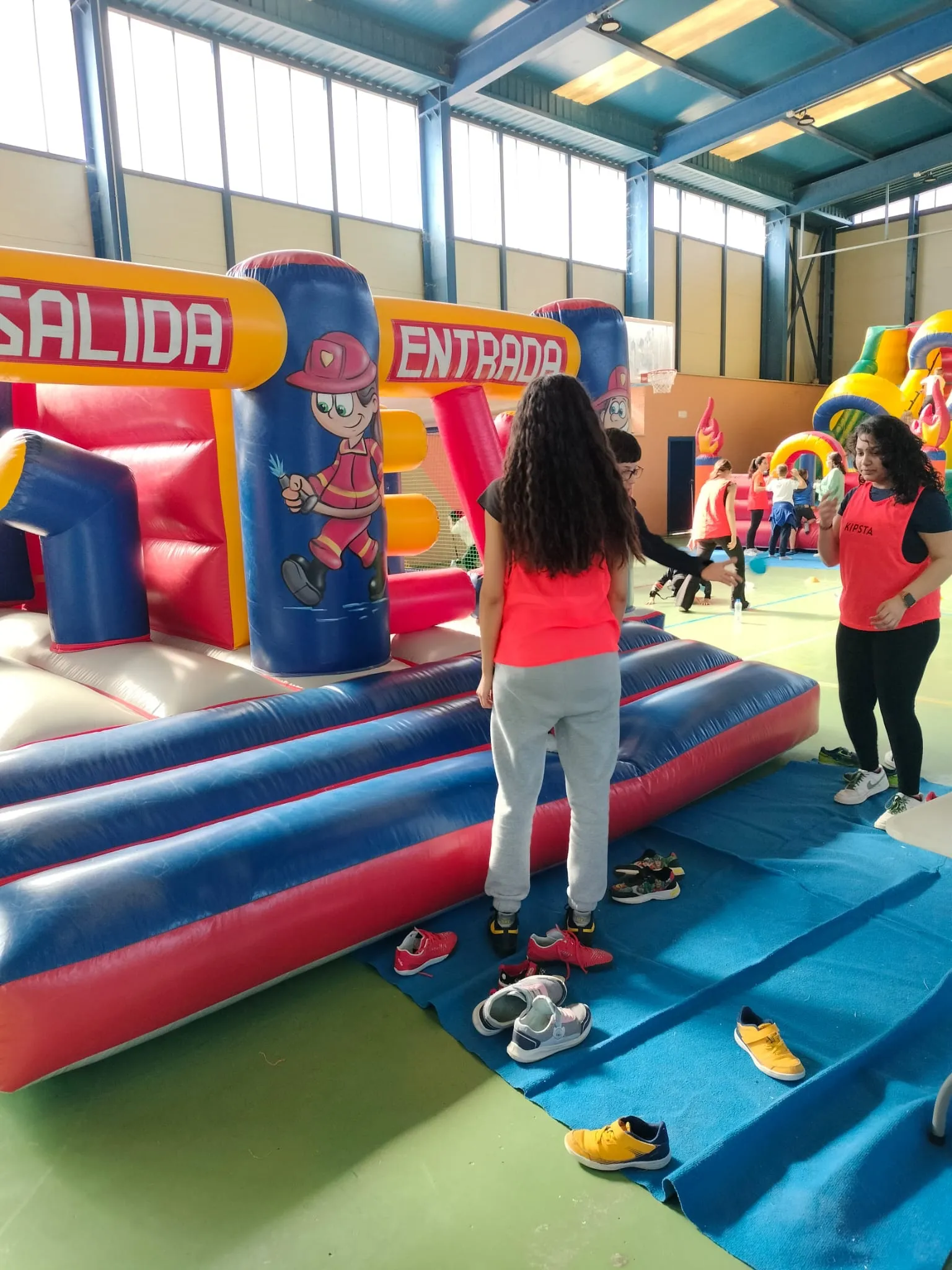 Foto 2 - Visitas, mojitos y animaci&oacute;n en la recta final en Pe&ntilde;aranda de los escolares nacionales de &lsquo;Fabricando Ilusiones&rsquo; junto al CEIP Severiano Montero