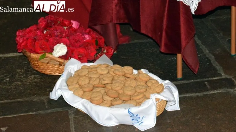 Foto 5 - Panes y Rosas en la celebraci&oacute;n de Santa Rita en Lumbrales
