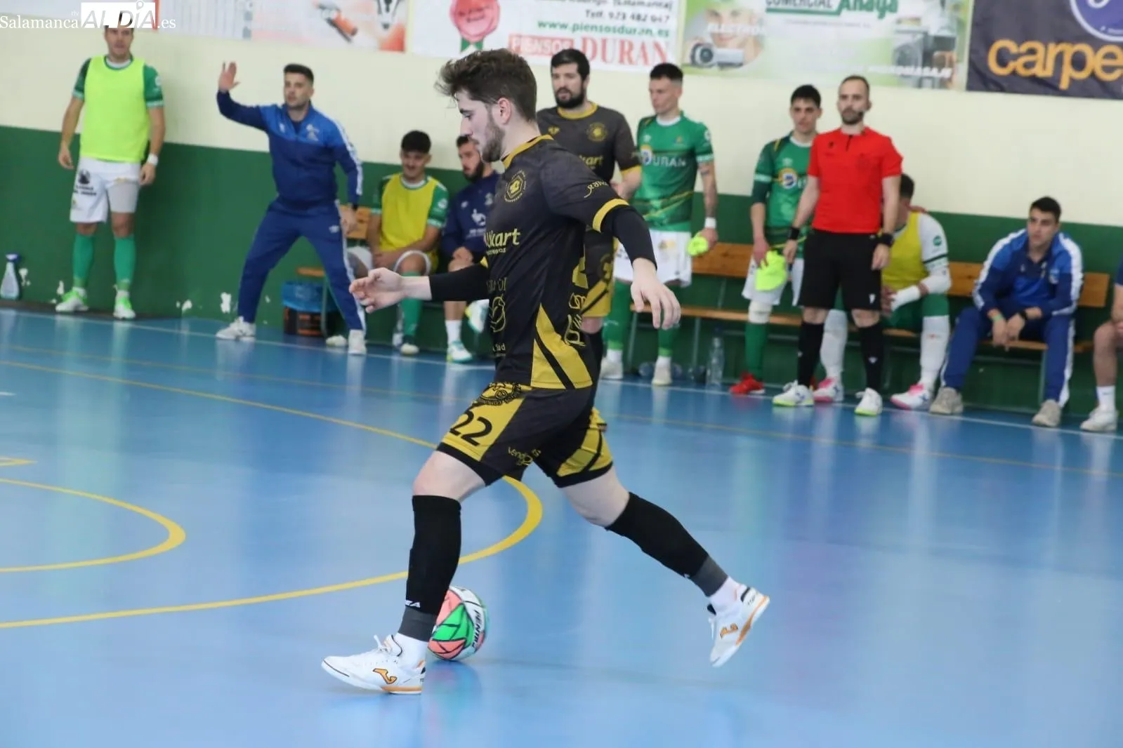 Foto 14 - El Piensos Dur&aacute;n Albense deja escapar vivo al Lugo y todo se decidir&aacute; en la vuelta (2-2)